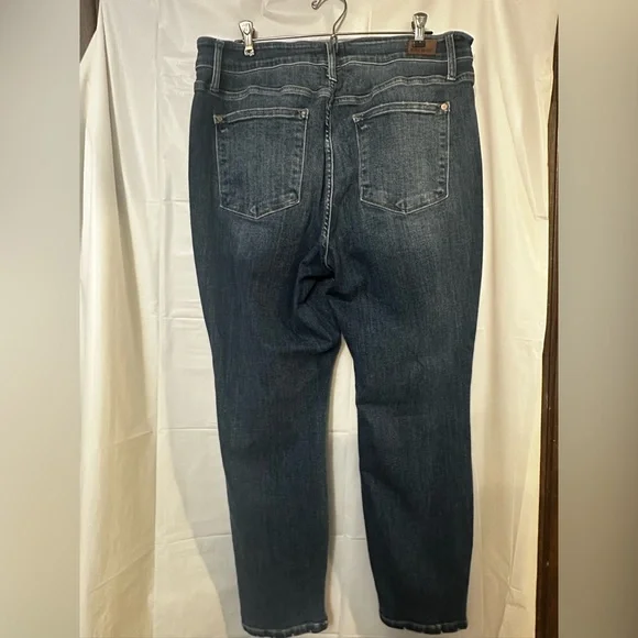 Judy Blue Jeans. Boyfriend fit size 18W - Picture 3 of 5